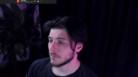 Gus online show from April 29, 8:37 pm