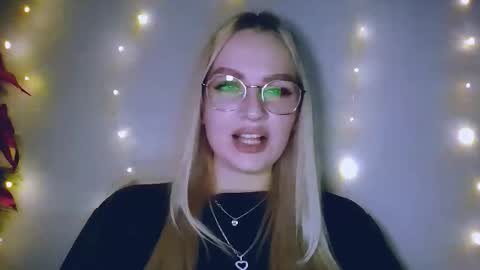 whitehex666 online show from January 10, 1:02 pm