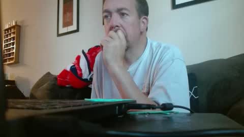 Snapshot of whitemi72975 chatting on December 22, 12:46 pm Whitey online show from December 22, 12:46 pm