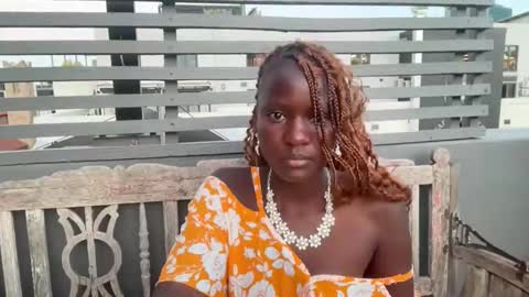 whitenightandqueen online show from January 12, 6:13 pm