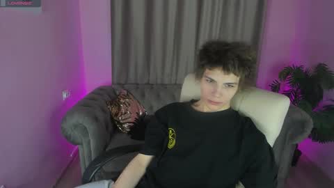 Geoffrey online show from February 4, 1:39 pm