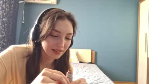 Cindy online show from April 11, 2:21 pm