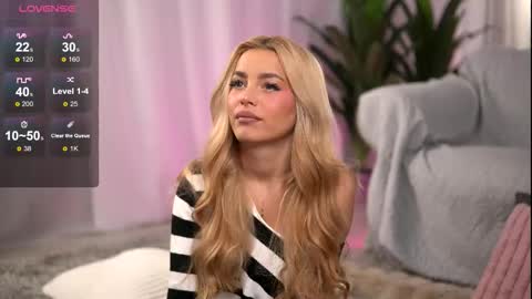 whitneyandrews online show from December 3, 5:15 am