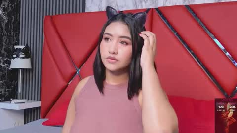 Snapshot of whitneybrown_ chatting on March 2, 5:08 am Whitney online show from March 2, 5:08 am