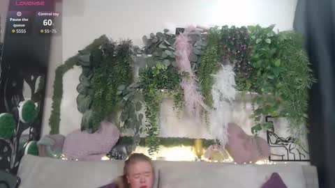 wiagra online show from December 4, 8:45 am