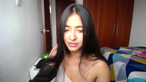 Ilauren online show from February 13, 12:56 pm