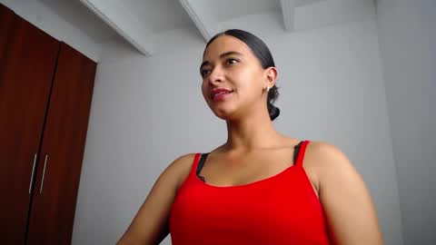 Snapshot of wifhot chatting on March 29, 2:00 am Ilauren online show from March 29, 2:00 am