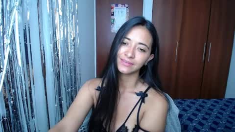 Snapshot of wifhot chatting on June 8, 9:20 am Ilauren online show from June 8, 9:20 am