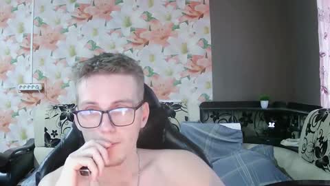 Snapshot of wiiinkyyy chatting on November 29, 6:38 am wiiinkyyy online show from November 29, 6:38 am