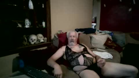 Snapshot of wild69erus1 chatting on April 15, 5:09 pm wild69erus1 online show from April 15, 5:09 pm