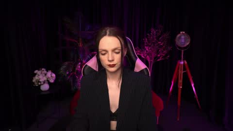 Alice online show from April 8, 3:34 pm