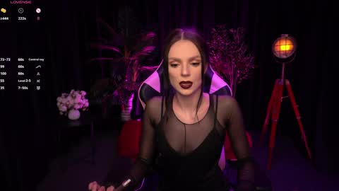 Alice online show from May 10, 3:39 pm