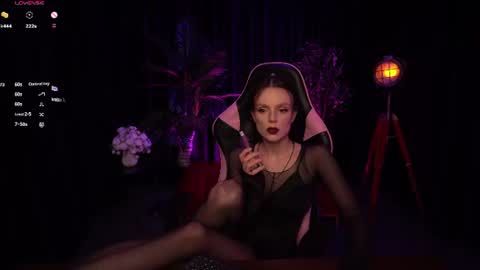 Snapshot of wild_alice_me chatting on June 19, 3:49 pm Alice online show from June 19, 3:49 pm