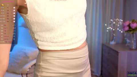 Snapshot of wild_berrrie chatting on May 27, 2:25 pm Alice online show from May 27, 2:25 pm