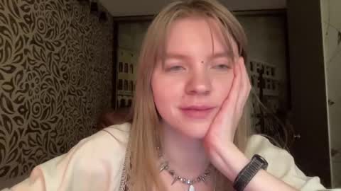 Snapshot of wild_secret chatting on March 26, 6:35 pm wild_secret online show from March 26, 6:35 pm