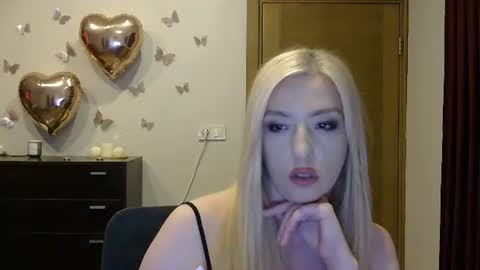Snapshot of wild_silk_desire chatting on July 14, 4:45 pm Alina online show from July 14, 4:45 pm