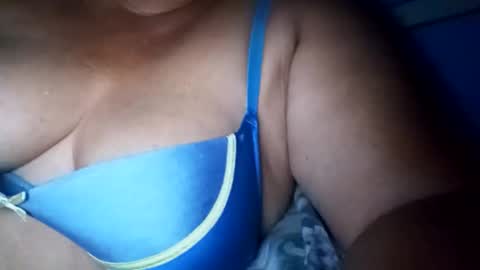Snapshot of wild_thickpussy69 chatting on October 18, 9:43 am wild_thickpussy69 online show from October 18, 9:43 am