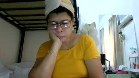 Snapshot of wildbrownchick69 chatting on June 24, 4:33 am WildChick online show from June 24, 4:33 am