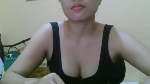 Snapshot of wildcamille chatting on February 28, 2:53 am camille online show from February 28, 2:53 am