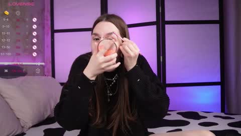 .. alice .. online show from March 8, 8:40 am