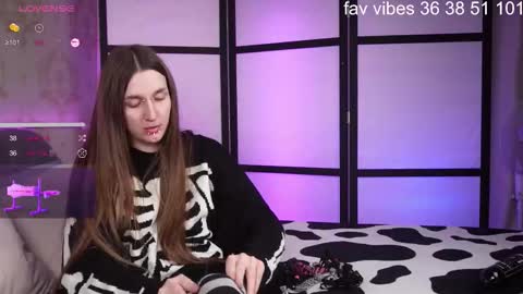 .. alice .. online show from March 15, 9:26 am