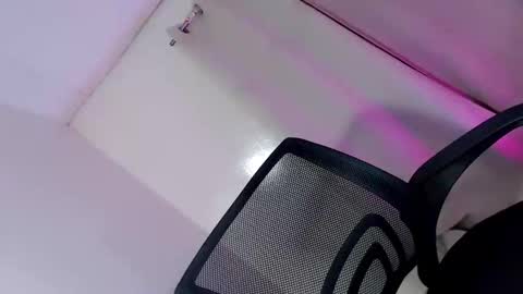 wildest_dream1 online show from October 28, 6:43 pm