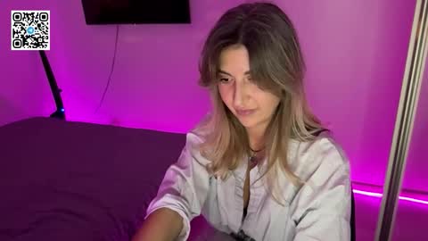 Snapshot of wildkitty_ chatting on November 13, 8:30 pm Nika online show from November 13, 8:30 pm