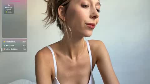 wildsable_ online show from September 14, 12:59 pm