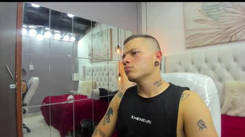 wild online show from February 25, 5:39 am