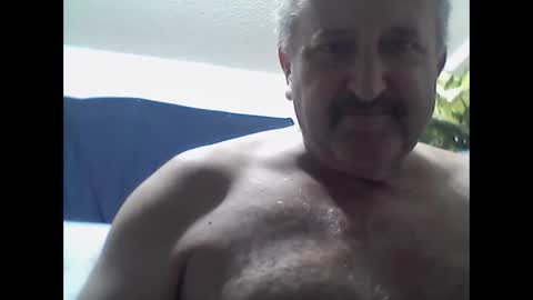 wihob26 online show from January 17, 9:17 pm