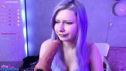 Your virtual girlfriend online show from December 6, 7:12 pm