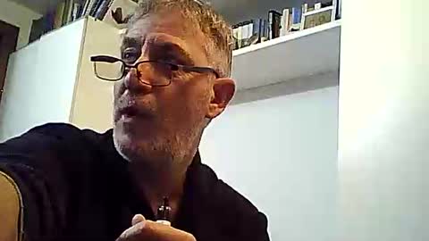 Snapshot of willfire71 chatting on December 5, 6:43 am Willfire71 online show from December 5, 6:43 am