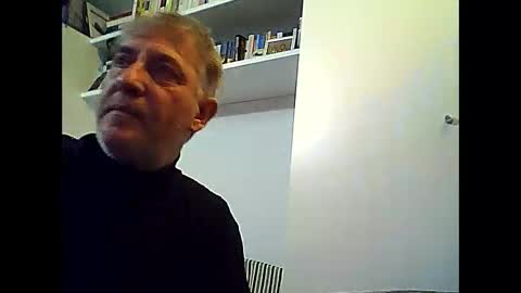 Snapshot of willfire71 chatting on December 16, 3:32 pm Willfire71 online show from December 16, 3:32 pm