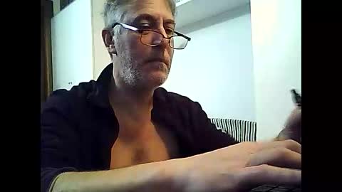 Snapshot of willfire71 chatting on January 2, 9:54 am Willfire71 online show from January 2, 9:54 am