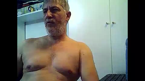 Snapshot of willfire71 chatting on February 6, 1:54 pm Willfire71 online show from February 6, 1:54 pm