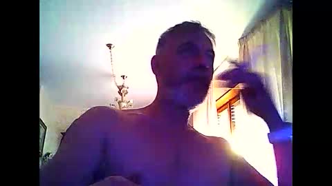 Snapshot of willfire71 chatting on October 26, 3:40 pm Willfire71 online show from October 26, 3:40 pm