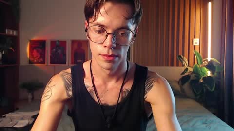 William online show from April 4, 2:36 pm