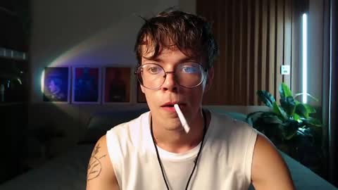 William online show from April 11, 2:43 pm