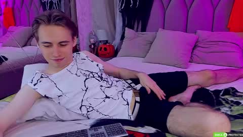 William online show from October 25, 3:14 am