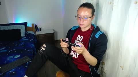 willmonkey online show from February 14, 5:04 am