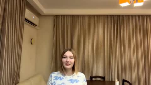 Nia online show from October 11, 11:31 am
