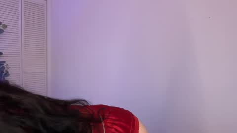 Willow online show from December 19, 2:24 pm