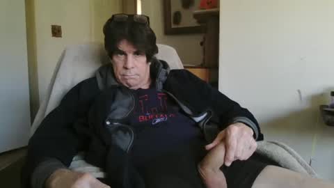 Snapshot of willtie26 chatting on January 8, 7:03 pm willtie26 online show from January 8, 7:03 pm