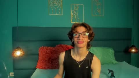 willturneer online show from March 25, 4:40 am