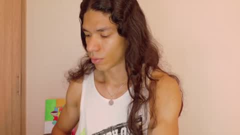 willy_veins online show from June 4, 9:48 am