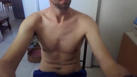 Snapshot of willyturin chatting on November 18, 6:01 pm willyturin online show from November 18, 6:01 pm