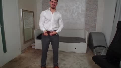 WilsonJules online show from December 13, 2:27 pm