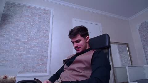 WilsonJules online show from January 17, 5:30 pm