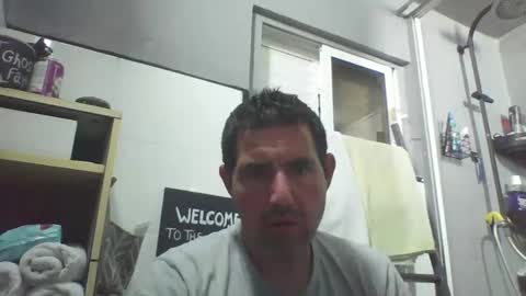 Snapshot of windowpane5 chatting on October 13, 8:09 pm windowpane online show from October 13, 8:09 pm