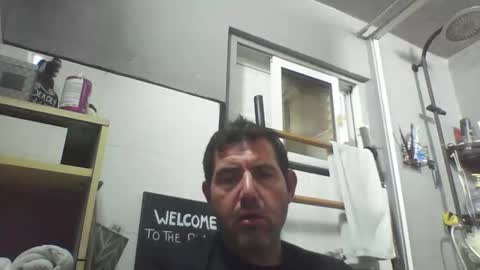 Snapshot of windowpane5 chatting on October 16, 11:39 pm windowpane online show from October 16, 11:39 pm